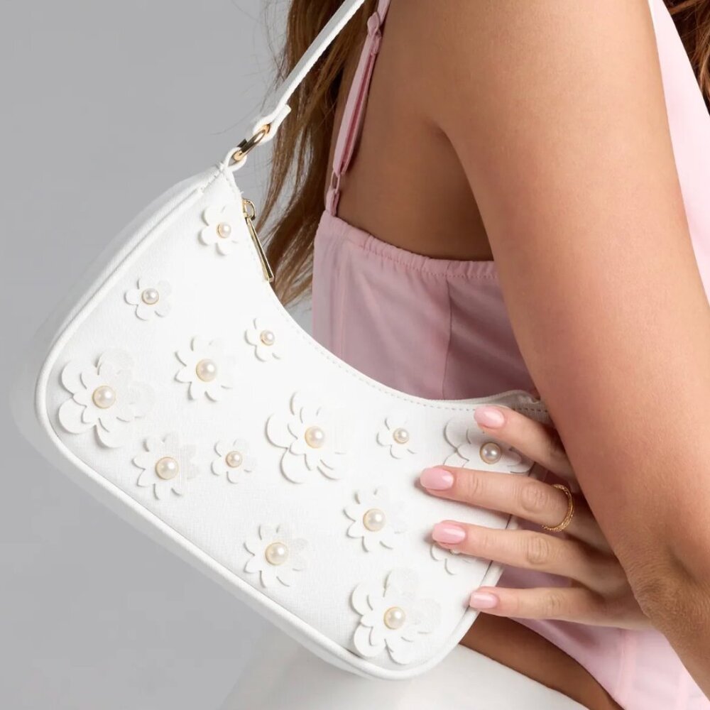 White Windsor Glitter Pearl Flower Purse